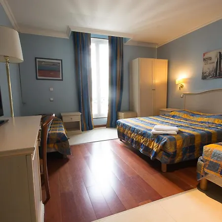 Baccarat Hostel-3